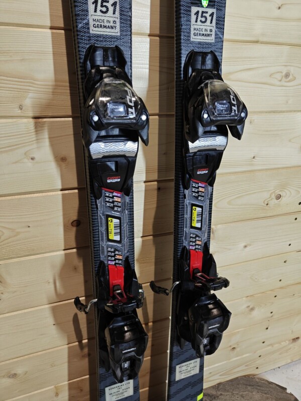 LYŽE VOLKL PEREGRINE 7.2 LTD 151CM